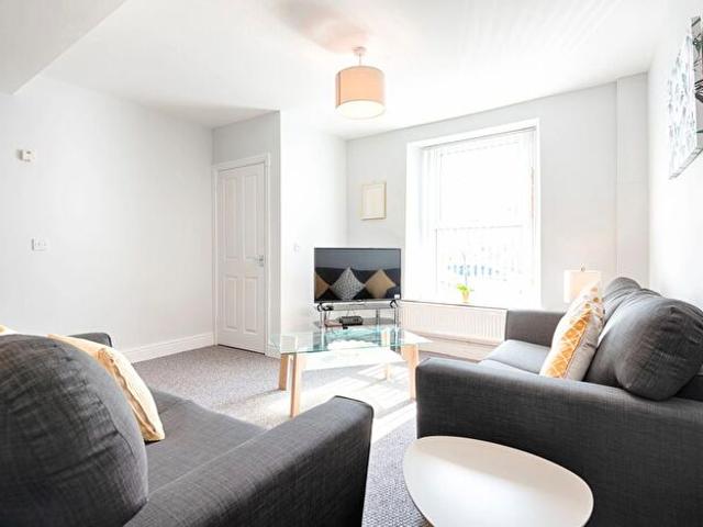 3 Bedroom Terraced House To Rent In Dinas Street, Swansea, SA6