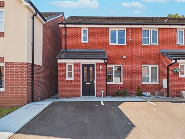 3 Bedroom Terraced House To Rent In Electric Way, Birmingham, B11