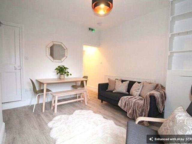 3 Bedroom Terraced House To Rent In Evelyn Street, Beeston, NG9