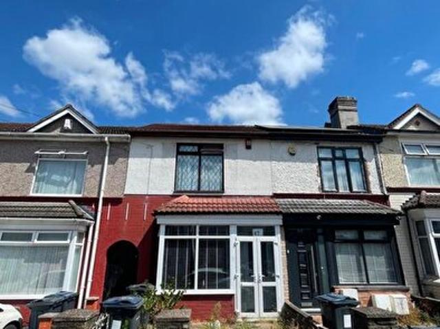 3 Bedroom Terraced House To Rent In Foley Road, Birmingham, West Midlands, B8