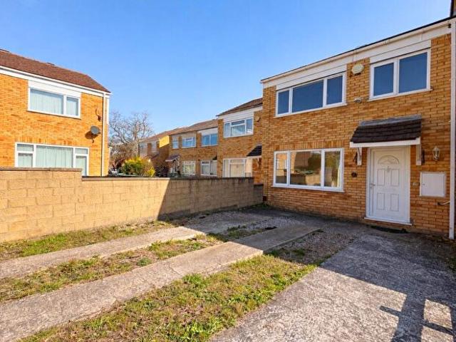 3 Bedroom Terraced House To Rent In Golden Drive, Eaglestone, MK6