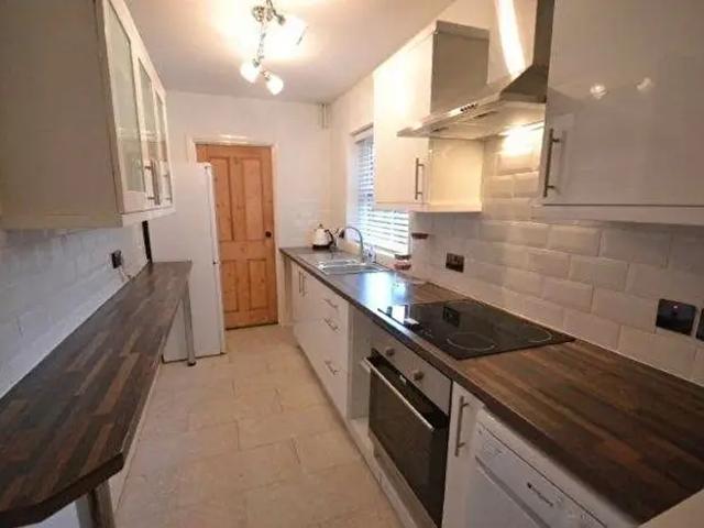 3 Bedroom Terraced House To Rent In Hartopp Road, Leicester, LE2
