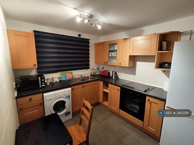 3 Bedroom Terraced House To Rent In Harefield Road, Northampton, NN3