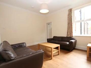 3 Bedroom Terraced House To Rent In Harrow Road, LE3