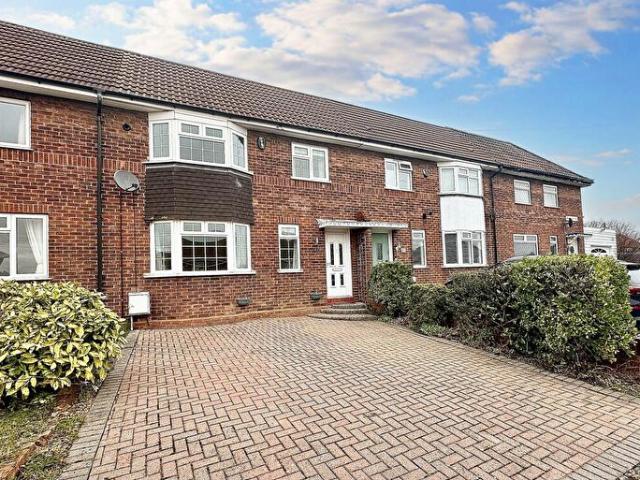 3 Bedroom Terraced House To Rent In Hill Crescent, Brogborough, MK43