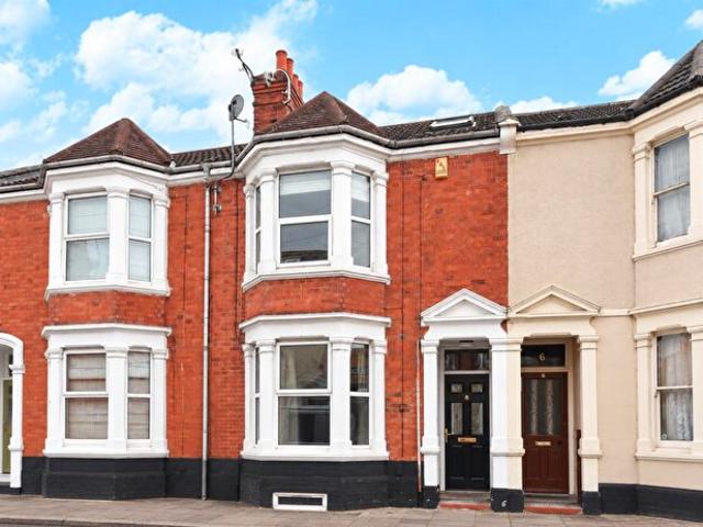 3 Bedroom Terraced House To Rent In Holly Road, Abington, NN1
