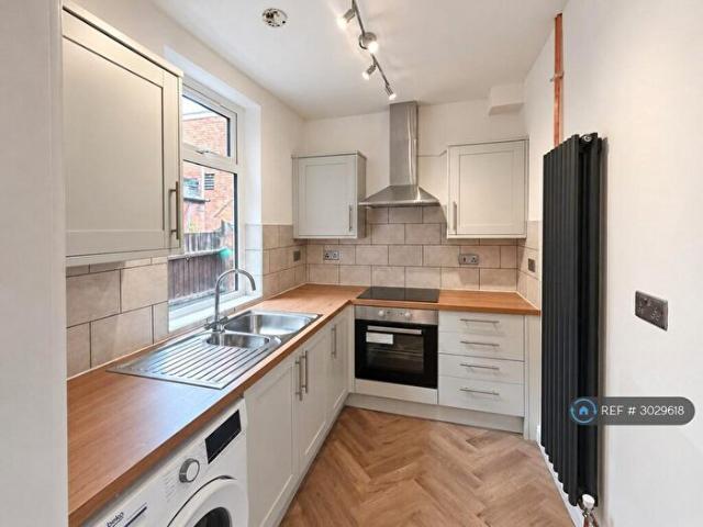 3 Bedroom Terraced House To Rent In Ivy Road, Leicester, LE3