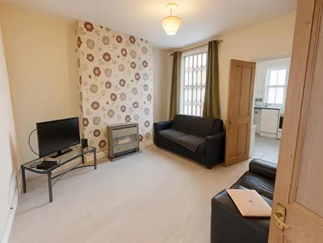 3 Bedroom Terraced House To Rent In Laurie Avenue, Nottingham, NG7