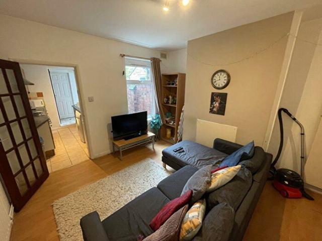 3 Bedroom Terraced House To Rent In Leopold Road, Leicester, LE2