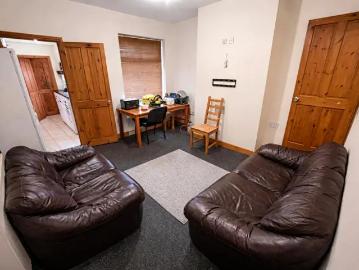 3 Bedroom Terraced House To Rent In Leopold Road, Leicester, LE2
