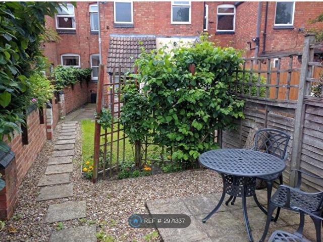 3 Bedroom Terraced House To Rent In London Road Oadby, Leicester, LE2
