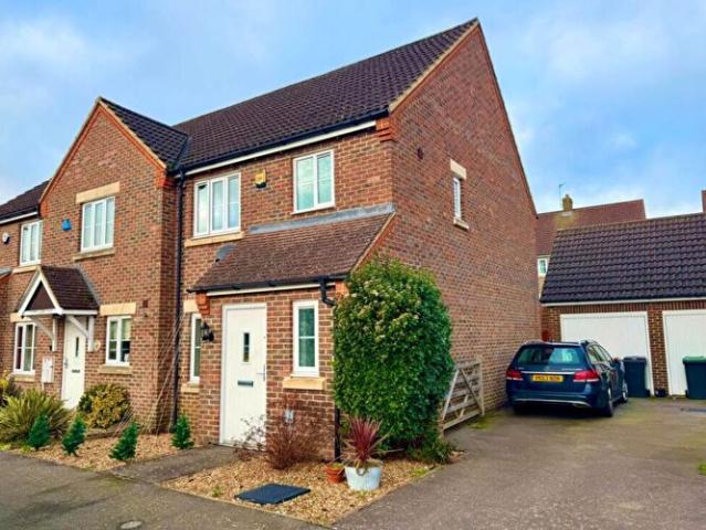 3 Bedroom Terraced House To Rent In Peacock Road, Bromham, MK43