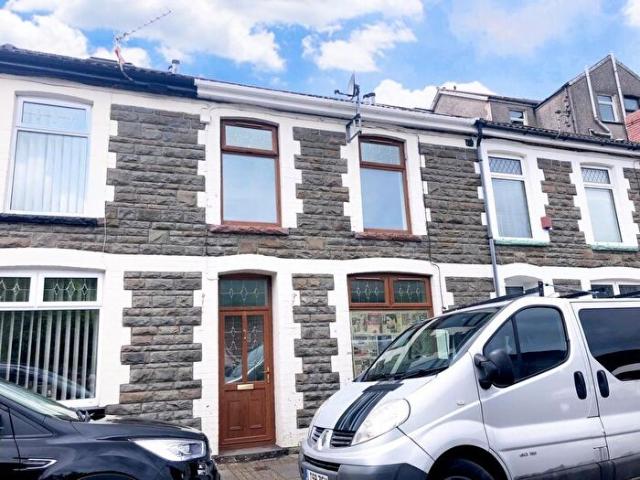 3 Bedroom Terraced House To Rent In Protheroe Street, Ferndale, CF43