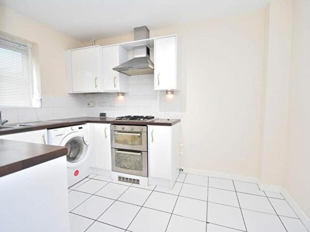 3 Bedroom Terraced House To Rent In St Crispin Drive, Northampton, NN5