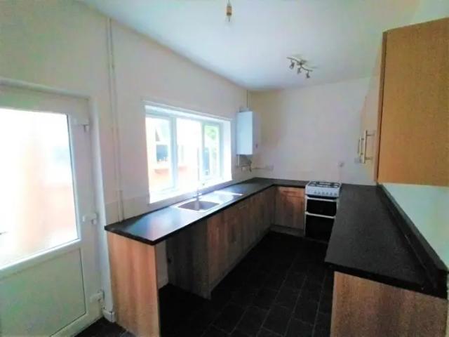 3 Bedroom Terraced House To Rent In Station Road, Beeston, NG9