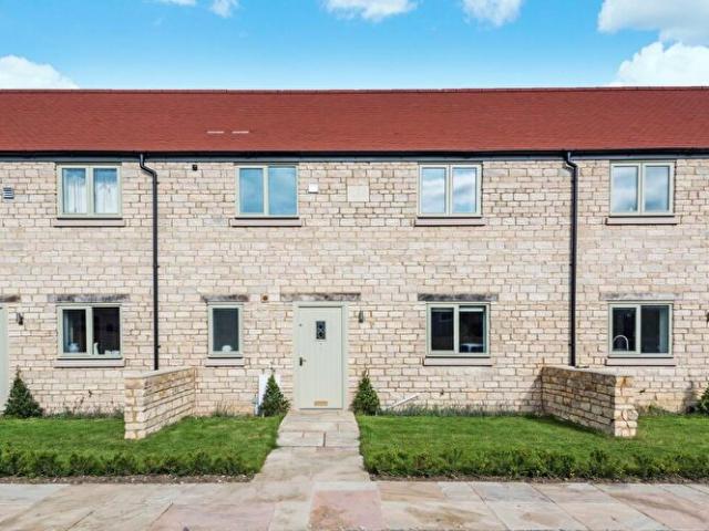 3 Bedroom Terraced House To Rent In Station Road, Launton, OX26