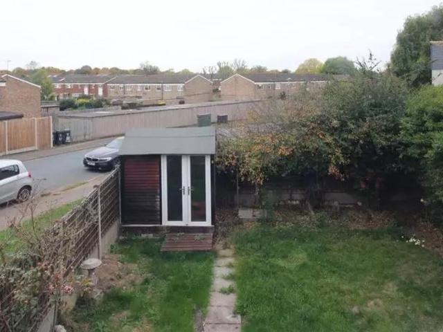 3 bedroom terraced house to rent on Robinsway, Waltham Abbey Civil Parish