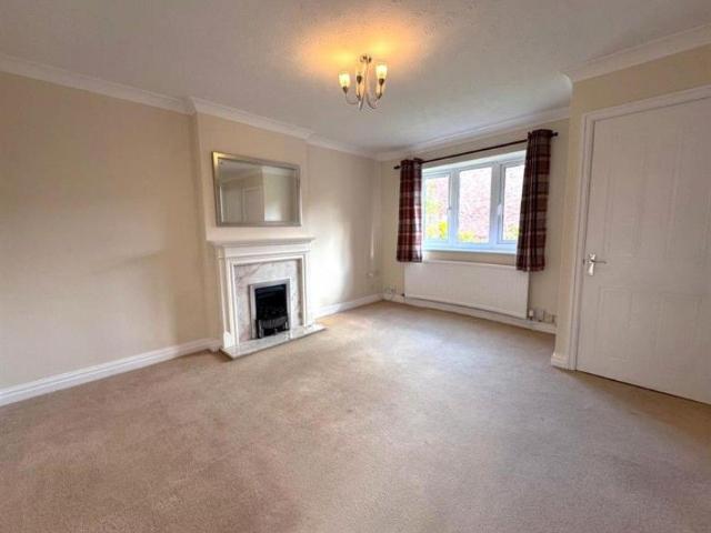 3 Bedroom Terraced To Let