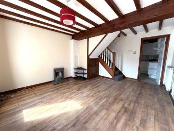 3 Bedroom Terraced To Let