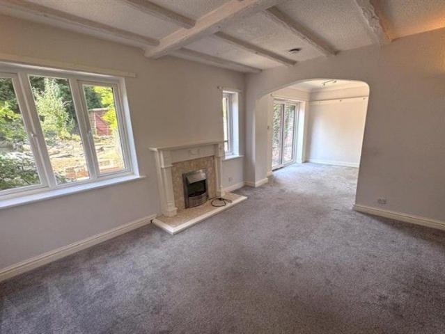 3 Bedroom Terraced To Let