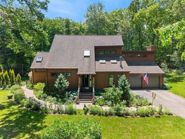 3 bedroom, Tiverton RI 02878 105494133