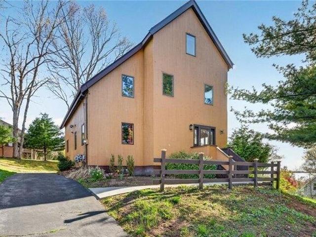 3 bedroom, Tiverton RI 02878 105514280