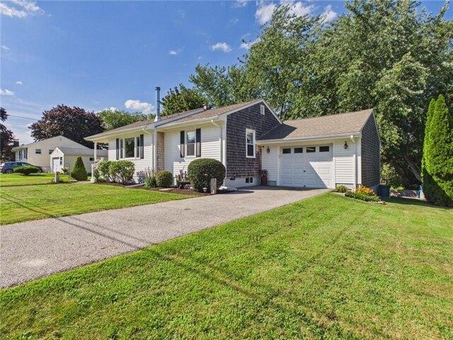 3 bedroom, Tiverton RI 02878 105557880