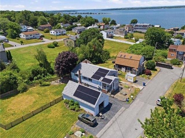 3 bedroom, Tiverton RI 02878 105552924