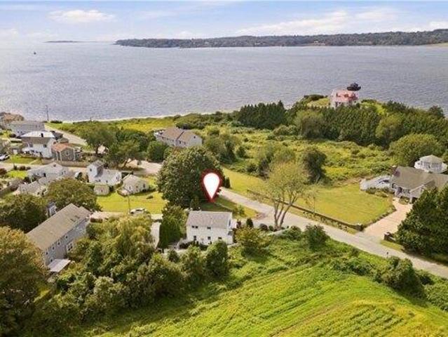 3 bedroom, Tiverton RI 02878 105561244