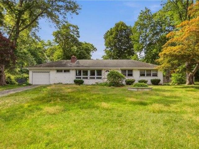 3 bedroom, Tiverton RI 02878 105611938
