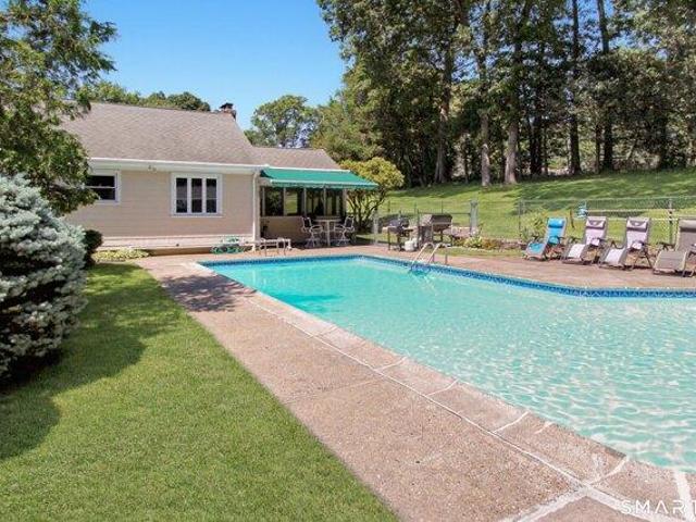 3 bedroom, Trumbull CT 06611 105428325