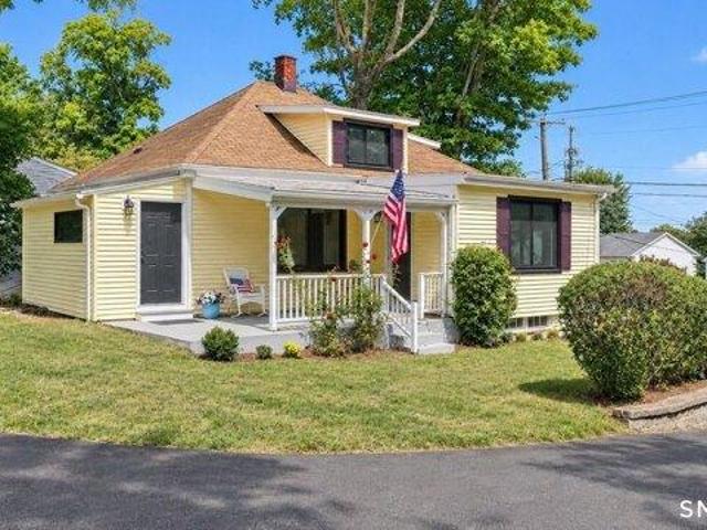 3 bedroom, Trumbull CT 06611 105494462