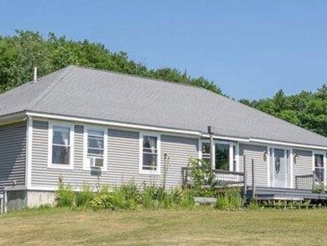 3 bedroom, Turner ME 04282 104834257