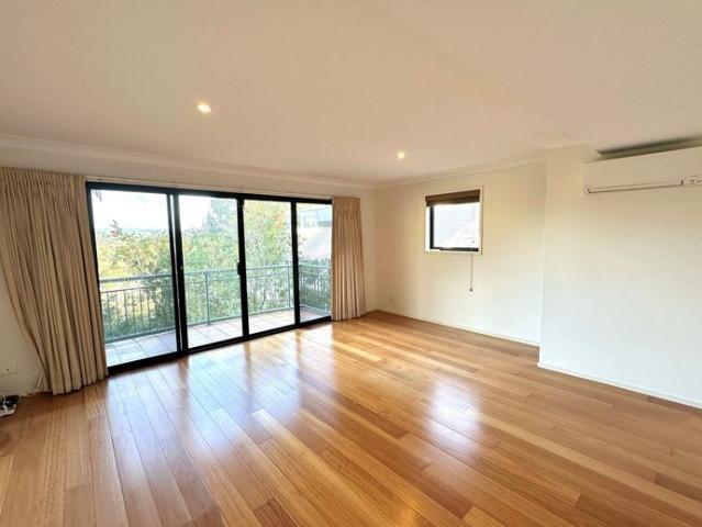 3 Bedroom Unfurnished Currumbin Apartment with Breathtaking Hinterland Views