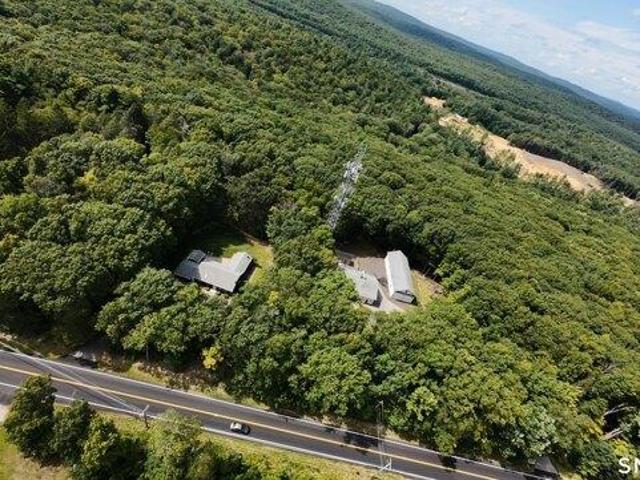 3 bedroom, Union CT 06076 105612675