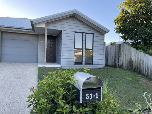 3 bedroom unit with Air Conditioning