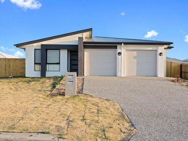 3 Bedroom Unit with large backyard in Cambooya.