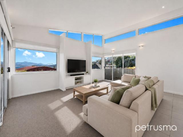 3 Bedroom Unit With Stunning Views