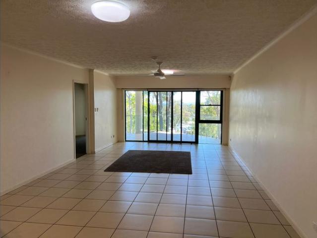 3 Bedroom Unit in the heart of Noosa Available July