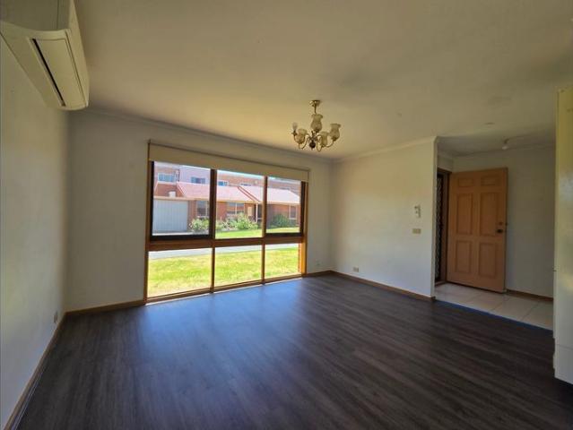 3 BEDROOM UNIT IN A QUIET LOCATION