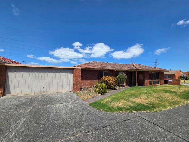 3 BEDROOM UNIT IN A QUIET LOCATION