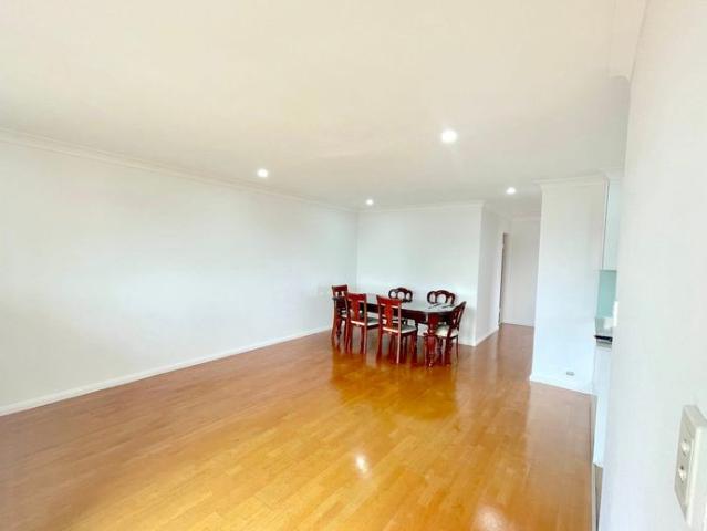 3 Bedroom Unit in Lidcombe – Furnished, Appliances & Lock Up Garage
