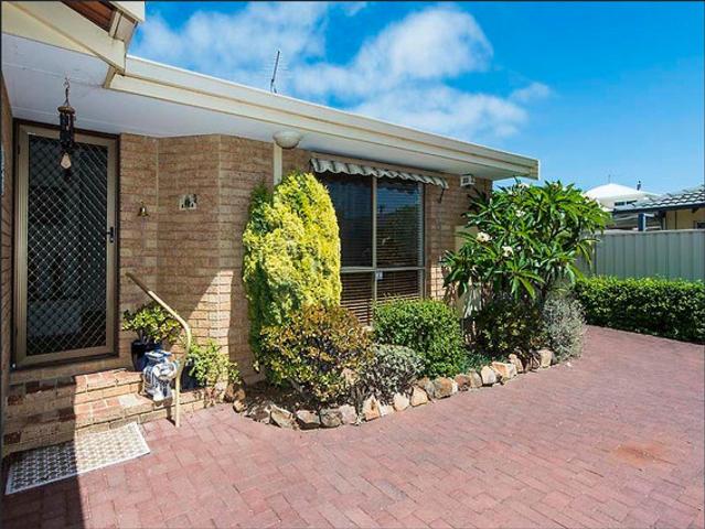 3 Bedroom unit in Prime Scarborough Location
