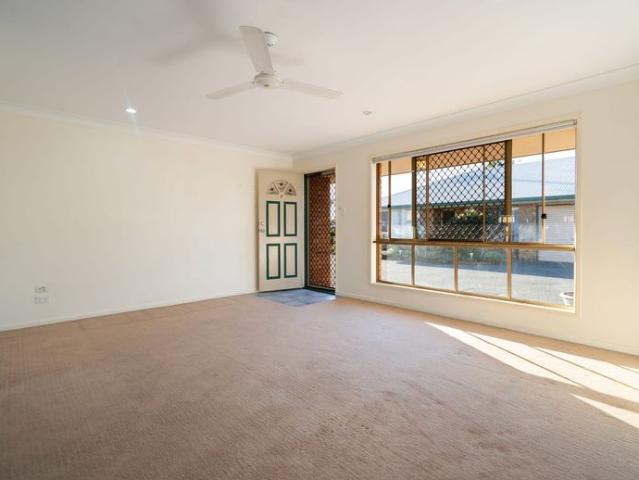 3 Bedroom Unit in Quite Complex