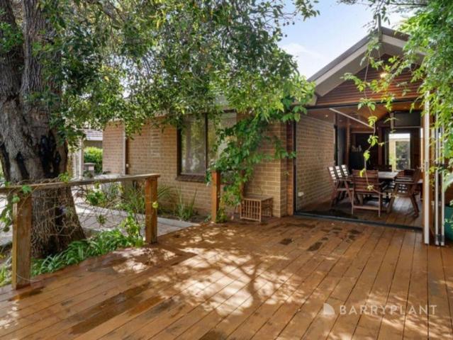 3 Bedroom Unit Opposite Beach