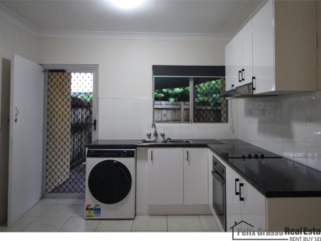3 bedroom unit STRATFORD