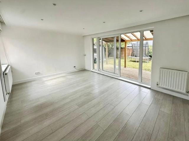 3 bedroom unspecified
