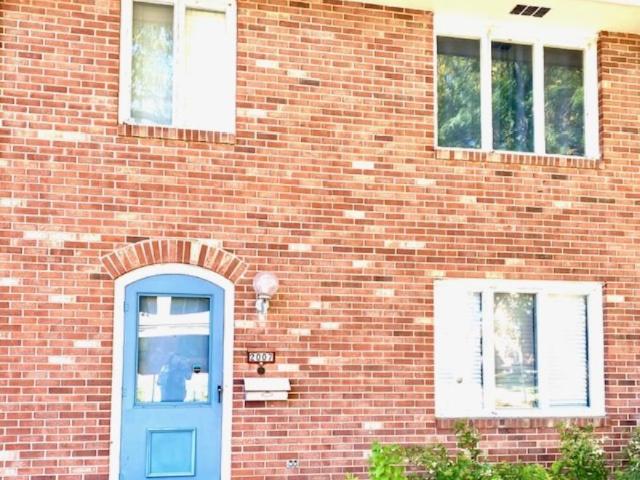 3 bedroom, Urbana IL 61801 106059797