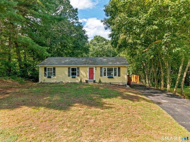 3 bedroom, Voluntown CT 06384 105679270