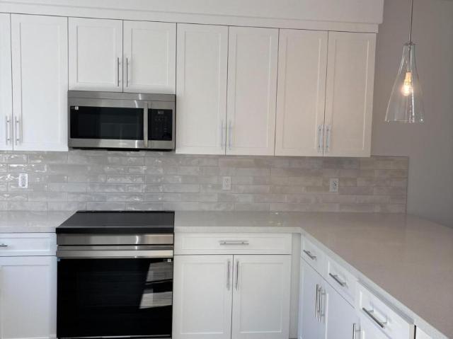 3 bedroom, Valencia CA 91381 96772046
